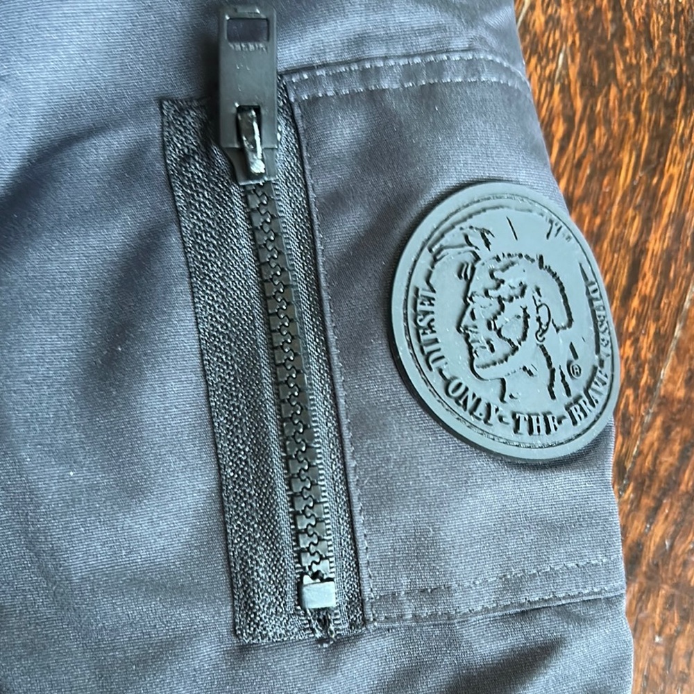 Diesel Gray Puffer Coat with Faux Fur Trim - Picture 4 of 9